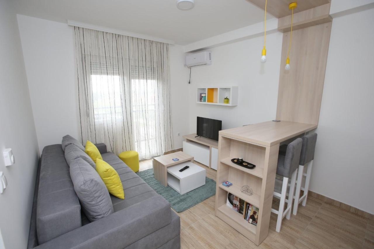 Fast Sleep & Go 3 Apartment Парачин Екстериор снимка