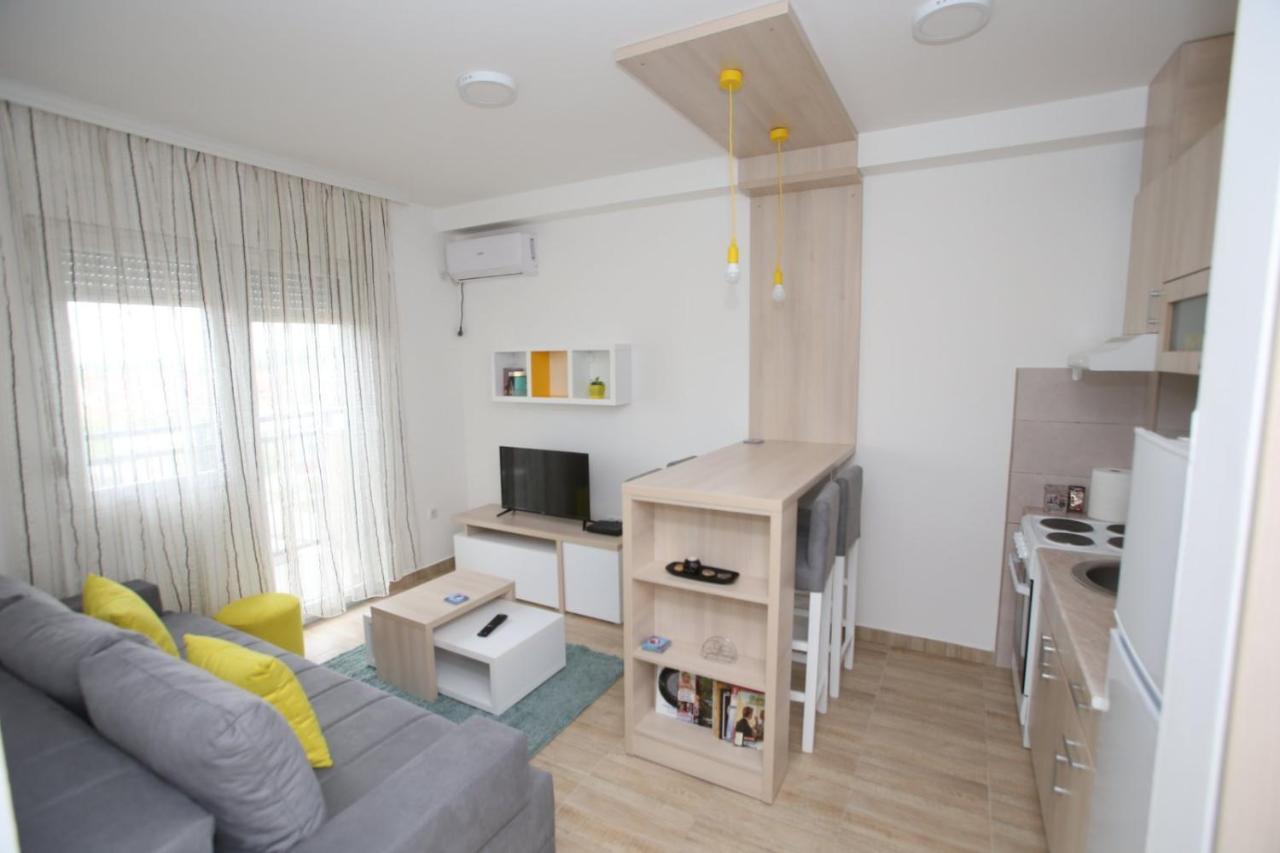Fast Sleep & Go 3 Apartment Парачин Екстериор снимка