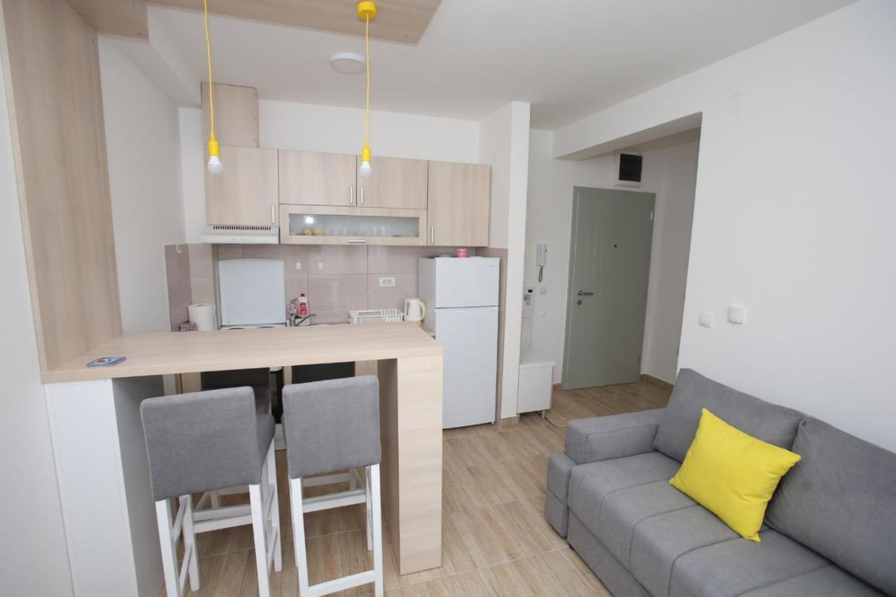 Fast Sleep & Go 3 Apartment Парачин Екстериор снимка